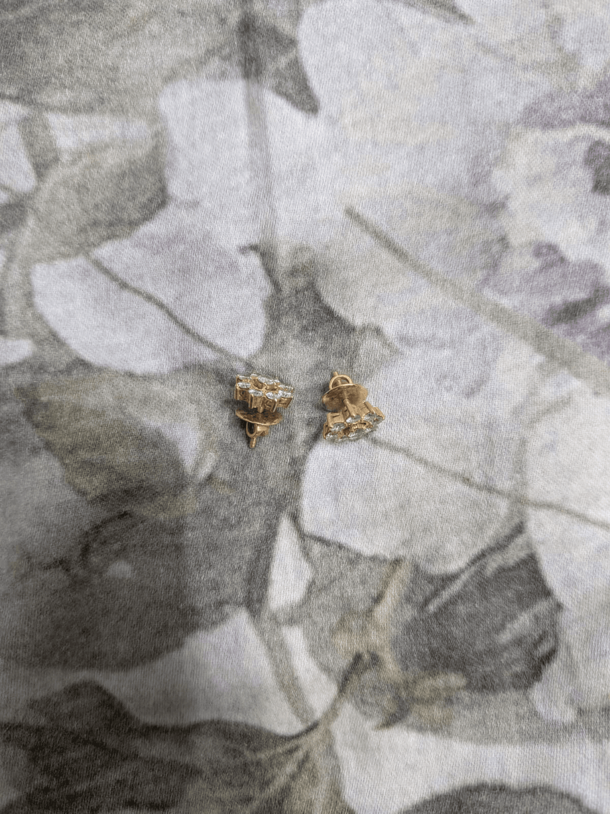18K Gold Diamond Floral Cluster Stud Earrings — Pair 3